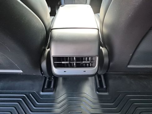 Used 2021 Tesla Model 3 Standard Range Plus image 21