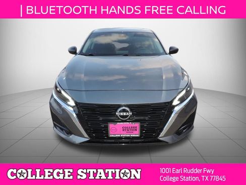 Used 2025 Nissan Altima 2.5 S FWD image 9