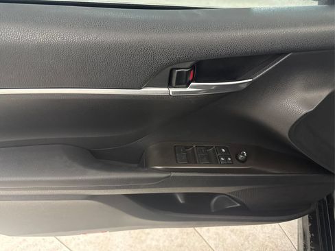 Used 2022 Toyota Camry SE AWD/4WD image 32