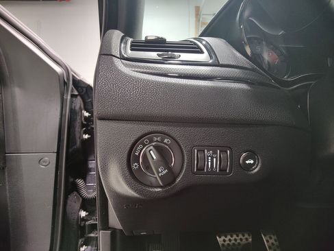 Used 2015 Chrysler 300 S w/ 300S Premium Group image 29