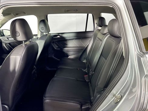 Certified 2022 Volkswagen Tiguan SE image 20