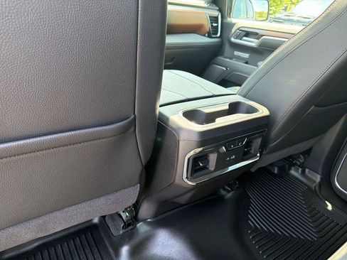 Certified 2025 GMC Sierra 1500 Denali w/ Denali Reserve Package AWD/4WD image 28