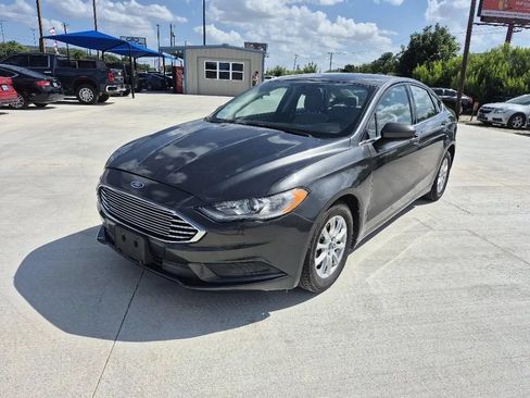Used 2018 Ford Fusion S FWD image 1