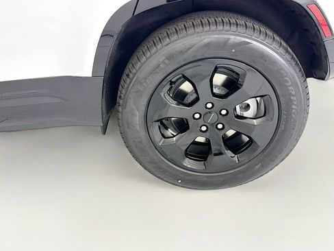 New 2026 Land Rover Defender 110 X-Dynamic SE AWD/4WD image 30