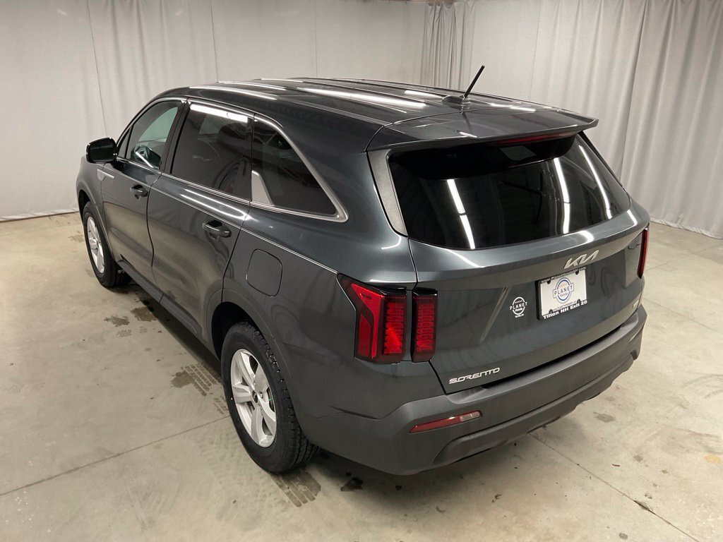 Used 2023 Kia Sorento LX AWD/4WD image 6