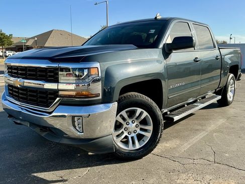 Used 2018 Chevrolet Silverado 1500 LT w/ All Star Edition image 3