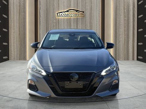 Used 2022 Nissan Altima 2.5 SR image 2