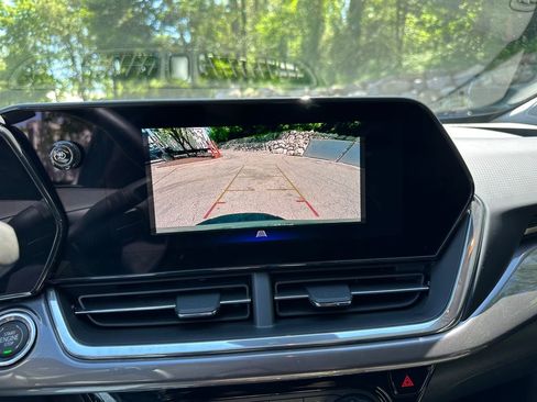 Used 2025 Chevrolet Trax ACTIV w/ Driver Confidence Package FWD image 19