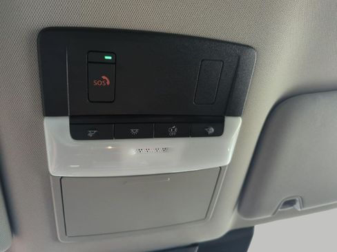 Used 2023 Nissan Pathfinder SL AWD/4WD image 22