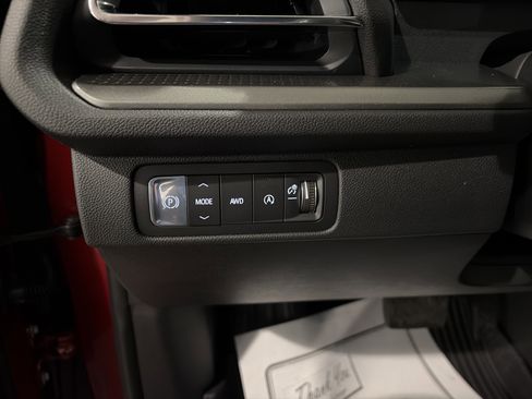 New 2026 Chevrolet Traverse LT w/ Sun and Wheel Package image 18