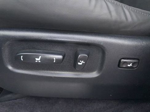 Used 2011 Lexus LX 570 570 w/ Luxury Pkg image 20