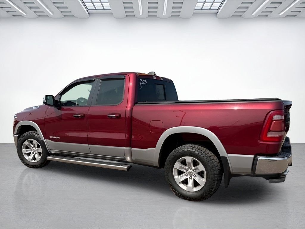 Used 2019 RAM 1500 Laramie AWD/4WD image 3