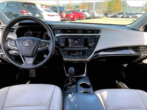 Used 2014 Toyota Avalon XLE Premium image 13