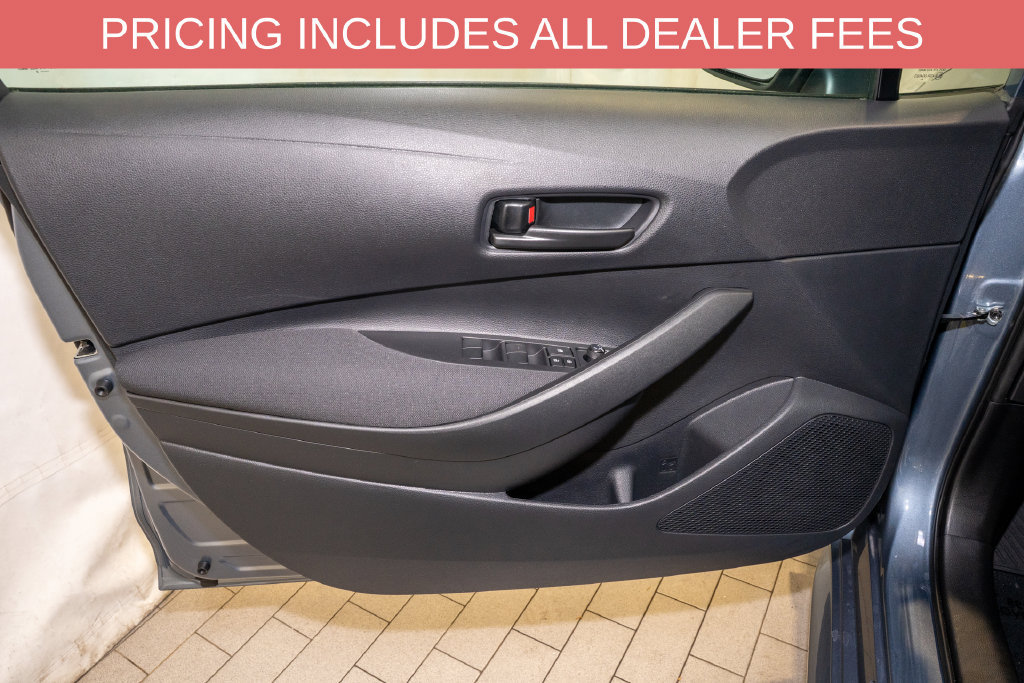 Used 2025 Toyota Corolla LE FWD image 11