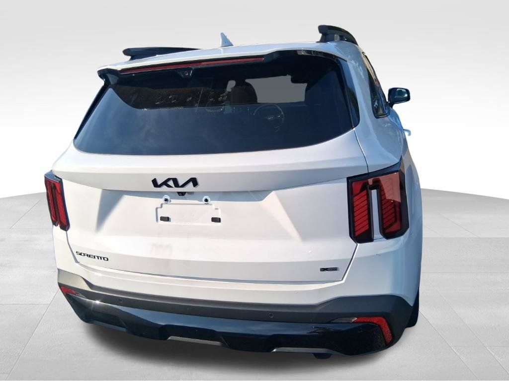 Certified 2026 Kia Sorento AWD image 4