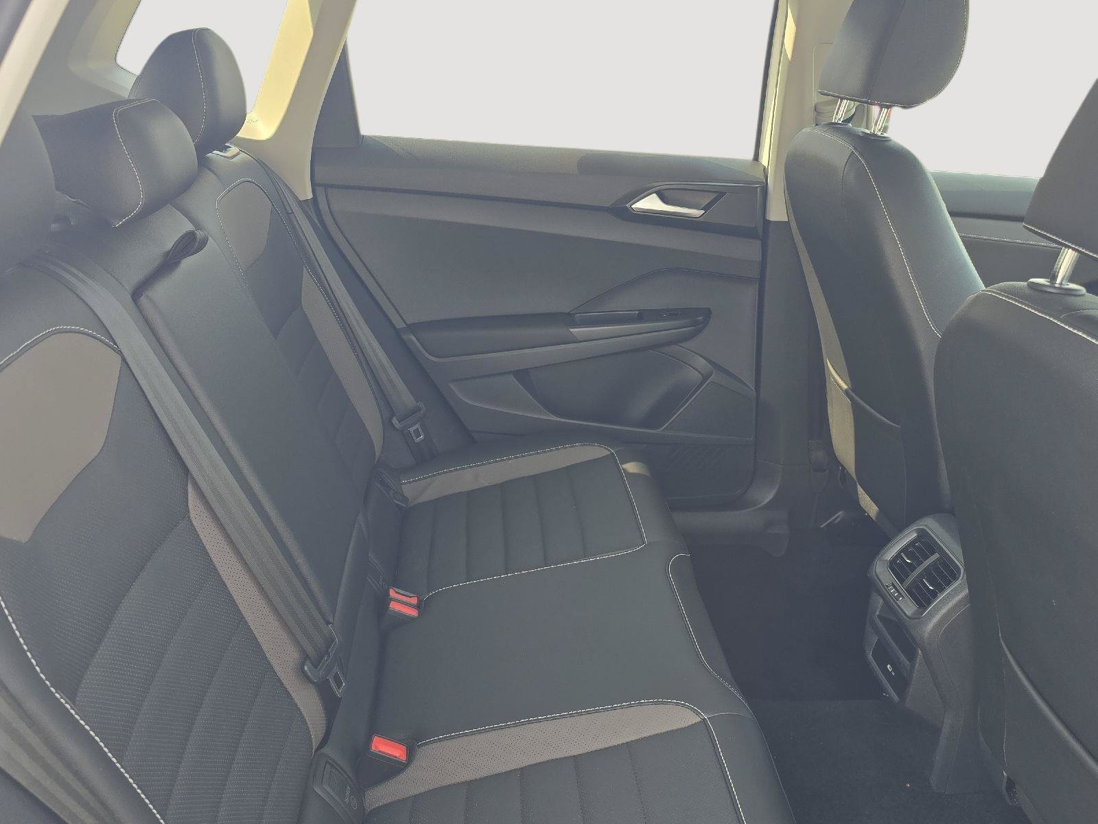 Certified 2023 Volkswagen Taos SEL AWD/4WD image 22
