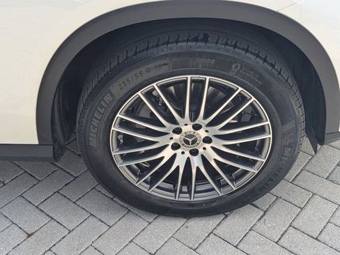 Used 2026 Mercedes-Benz GLC 300 4MATIC image 24