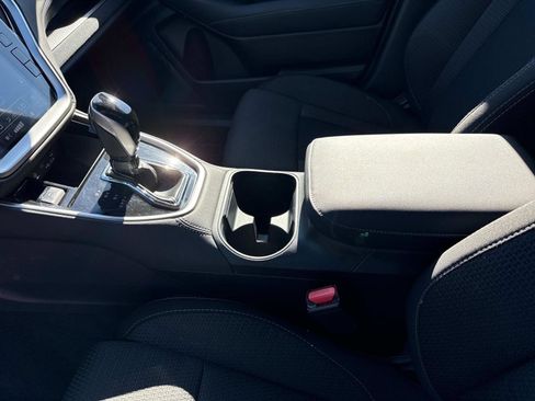 Used 2022 Subaru Outback Premium image 15