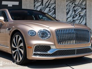 Used 2022 Bentley Flying Spur W12 video 2