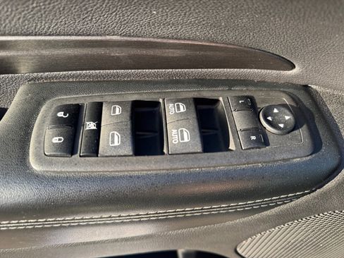 Used 2023 Dodge Durango SXT image 13