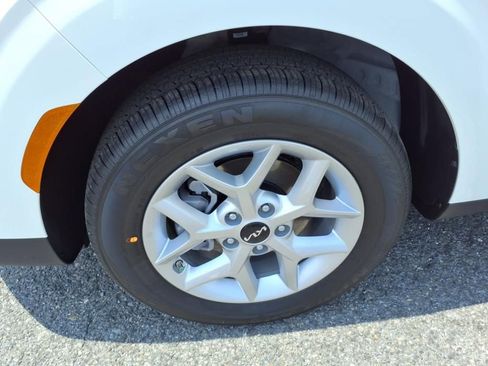 New 2025 Kia Soul S image 14