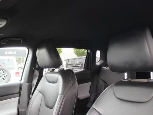 Used 2024 Jeep Compass Latitude AWD/4WD image 20