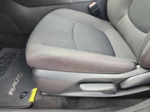 Used 2024 Toyota RAV4 LE image 29