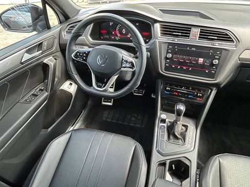 Certified 2024 Volkswagen Tiguan SE R-Line FWD image 9
