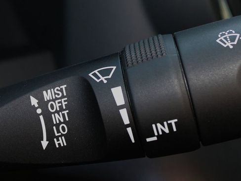 Used 2023 Toyota Tacoma TRD Sport image 28