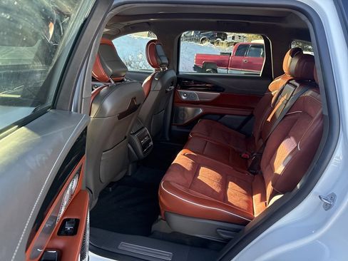 Certified 2024 Lincoln Nautilus Black Label image 18