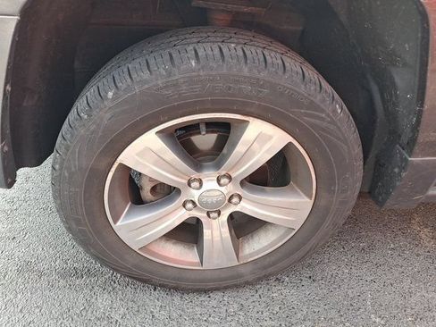 Used 2017 Jeep Patriot High Altitude AWD/4WD image 4