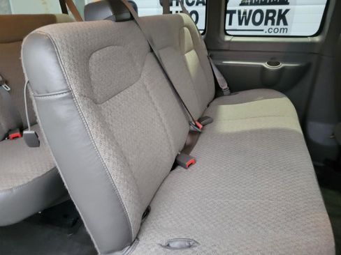 Used 2017 Chevrolet Express 3500 LT w/ LT Preferred Equipment Group image 33