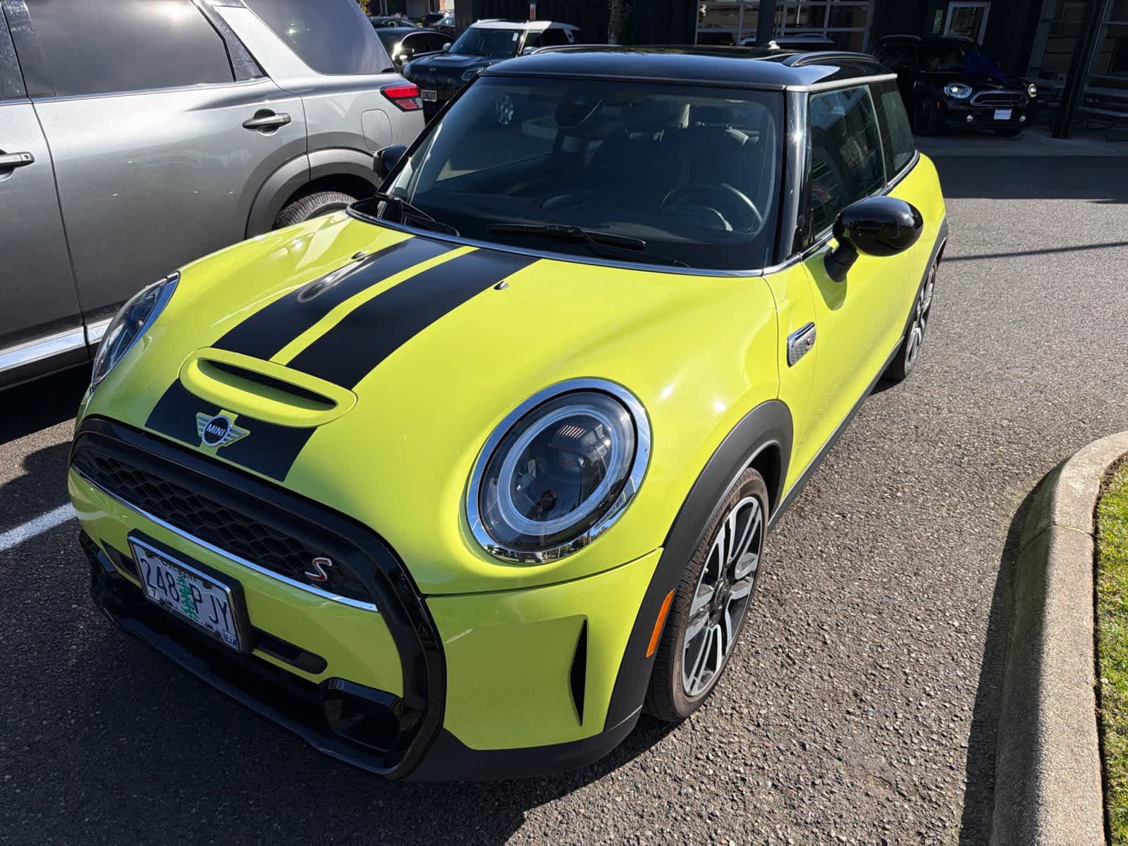 Used 2024 MINI Cooper S FWD image 1