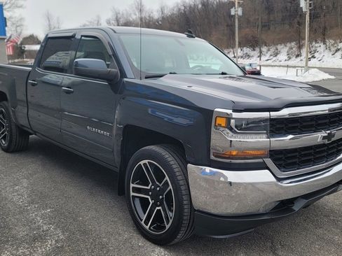 Used 2017 Chevrolet Silverado 1500 LT w/ LPO, Black Pack image 7