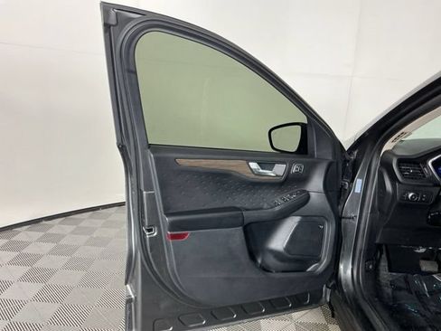 Used 2020 Ford Escape Titanium AWD/4WD image 13