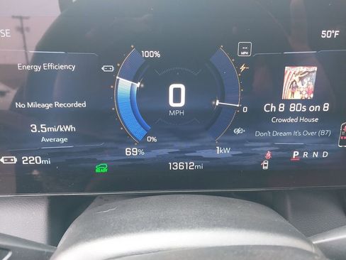 Used 2025 Chevrolet Equinox EV RS image 3