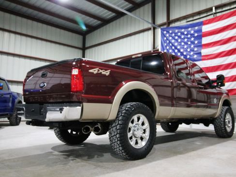 Used 2011 Ford F250 Lariat w/ Lariat Interior Pkg AWD/4WD image 12