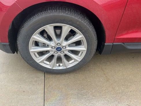 Used 2017 Ford Edge Titanium w/ Equipment Group 301A image 4