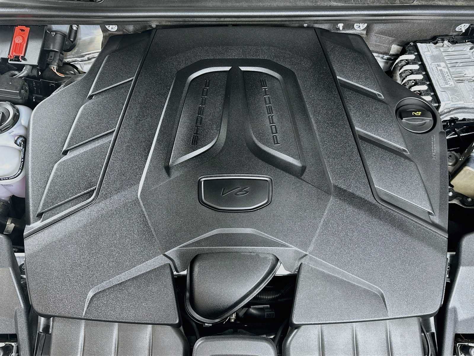 Certified 2026 Porsche Cayenne AWD/4WD image 30