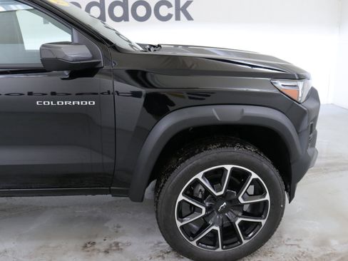 Used 2025 Chevrolet Colorado Trail Boss image 13