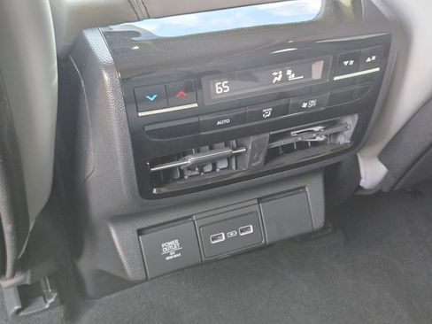 Used 2023 Acura MDX FWD w/ Technology Package image 37