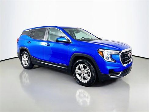 Used 2024 GMC Terrain SLE image 23