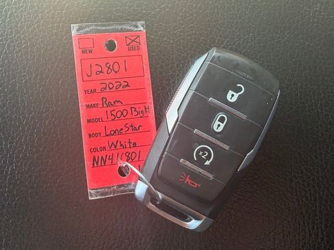 Used 2022 RAM 1500 Big Horn AWD/4WD image 32