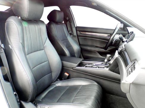 Used 2022 Honda Accord Sport image 10