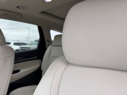 Used 2023 Buick Enclave Essence w/ Experience Buick Package image 28