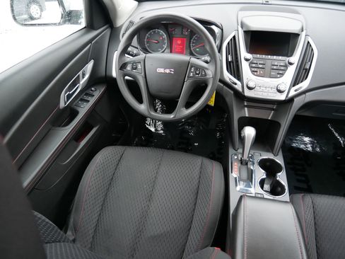 Used 2015 GMC Terrain SLE image 9