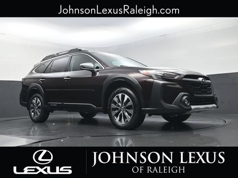Used 2025 Subaru Outback Touring XT AWD/4WD image 14