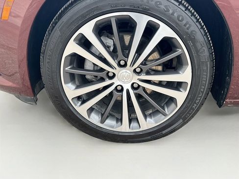 Used 2018 Buick Regal Essence w/ Driver Confidence Package #1 FWD image 41