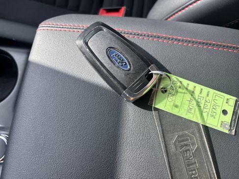 Used 2025 Ford Explorer ST-Line w/ ST-Line Street Pack image 32