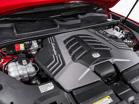 Used 2019 Lamborghini Urus image 50